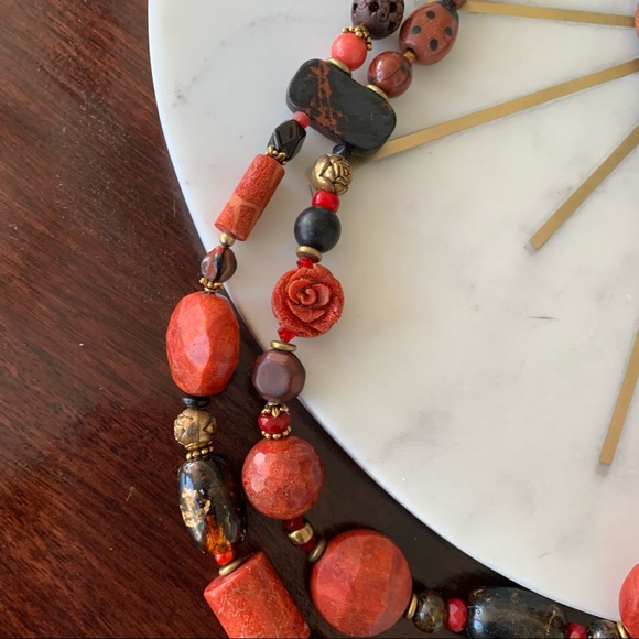 Red Jasper carved rose necklace - Picture 5 of 6